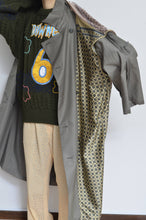 Load image into Gallery viewer, SCARF-LINED TRENCH COAT/KHAKI/02