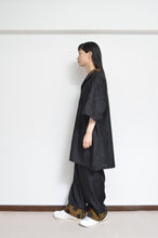 Load image into Gallery viewer, OPEN COLLAR SH_BLK PAISLEY