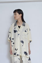 Load image into Gallery viewer, OPEN COLLAR SH_FLOWER/FLOWER