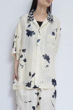 Load image into Gallery viewer, OPEN COLLAR SH_FLOWER/FLOWER
