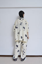 Load image into Gallery viewer, OPEN COLLAR SH_FLOWER/FLOWER