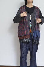 Load image into Gallery viewer, SCARF-LINED FRINGE JK/01