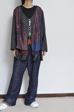 Load image into Gallery viewer, SCARF-LINED FRINGE JK/01