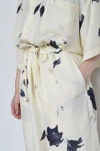 Load image into Gallery viewer, WIDE AND EASY PT_FLOWER/BLK PAISLEY