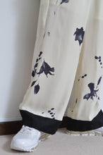Load image into Gallery viewer, WIDE AND EASY PT_FLOWER/BLK PAISLEY