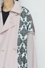 Load image into Gallery viewer, SCARF-LINED TRENCH COAT/PINK/01