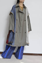 Load image into Gallery viewer, SCARF-LINED TRENCH COAT/KHAKI/01
