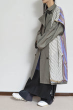Load image into Gallery viewer, SCARF-LINED TRENCH COAT/KHAKI/01