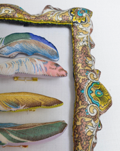 画像をギャラリービューアに読み込む, FABRIC RE:LIEF/FEATHERS