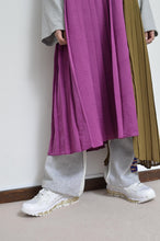 Load image into Gallery viewer, PLEATED T OP/HOUSE