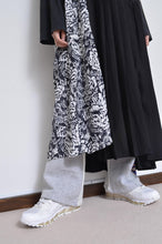 Load image into Gallery viewer, PLEATED T OP/WALKIN