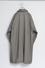 Load image into Gallery viewer, SCARF-LINED TRENCH COAT/KHAKI/01