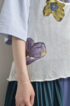 Load image into Gallery viewer, MESH TANK_FLORAL / A