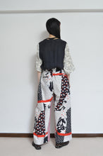Load image into Gallery viewer, JUMPSUIT_FLORAL 01 / ASS_A