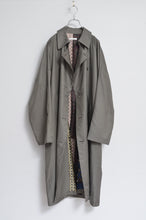 Load image into Gallery viewer, SCARF-LINED TRENCH COAT/KHAKI/02