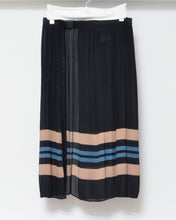 Load image into Gallery viewer, PLEATED WRAP SK_BLACK