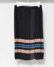 Load image into Gallery viewer, PLEATED WRAP SK_BLACK