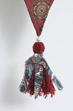 画像をギャラリービューアに読み込む, SCARF TAPESTRY_C