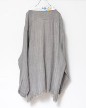 Load image into Gallery viewer, Tablecloth collar fringe shirt / linen herringbone_C