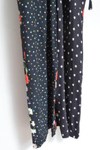 Load image into Gallery viewer, JUMPSUIT_FLORAL 01 / ASS_D