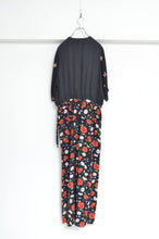 Load image into Gallery viewer, JUMPSUIT_FLORAL 01 / ASS_D