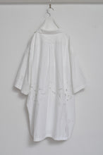 Load image into Gallery viewer, TABLE CLOTH OPEN COLLAR SH / OFF WHITE_02