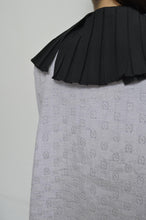 Load image into Gallery viewer, PLEATED COLLAR SH_B