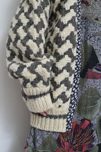 Load image into Gallery viewer, KNIT C/D_A/OW&BLK