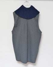 画像をギャラリービューアに読み込む, PLEATED COLLAR SLEEVELESS SHIRT_F
