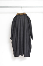 Load image into Gallery viewer, OPEN COLLAR SH_BLK PAISLEY