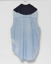 画像をギャラリービューアに読み込む, PLEATED COLLAR SLEEVELESS SHIRT_D