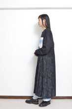 画像をギャラリービューアに読み込む, PLEATS OP_PRINT L/S T (02_BLK/PARASOL)