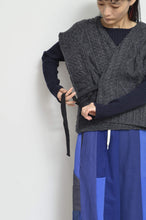 Load image into Gallery viewer, KNIT CROSSOVER C/D_E