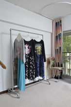 Load image into Gallery viewer, PLEATED T OP 00 / HOUSE