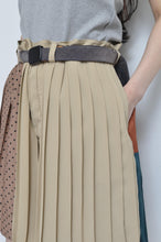 画像をギャラリービューアに読み込む, PLEATS SHORT PT 02/BEG