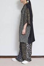 Load image into Gallery viewer, FLORAL MIX OPEN COLLAR SH /02