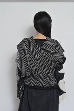 Load image into Gallery viewer, KNIT CROSSOVER C/D_C