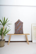 画像をギャラリービューアに読み込む, RUG CUSHION (OMAMORI) / B