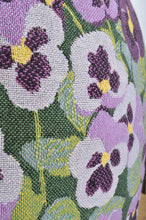 画像をギャラリービューアに読み込む, RUG CUSHION (PANSY) / B