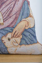 画像をギャラリービューアに読み込む, RUG CUSHION (JESUS)