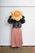 画像をギャラリービューアに読み込む, RUG CUSHION (SUISEN) / C