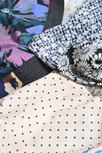 Load image into Gallery viewer, ROBE TRENCH COAT_FLORAL (02/here bespoke)_B