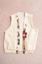Load image into Gallery viewer, KNIT VEST C/D_WHITE