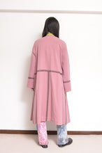 Load image into Gallery viewer, WOOL NO-COLLAR ROBE/PLUM