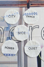 Load image into Gallery viewer, TABLE CLOTH COASTER_set of 5/C