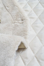 画像をギャラリービューアに読み込む, FUR LINER ( BEG )_A