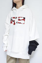 Load image into Gallery viewer, SLIT SLEEVE HOODIE (EMBROIDERY) / WHT/02_RE