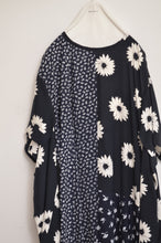 Load image into Gallery viewer, FLORAL W SLEEVE OP(22AW)_00-003