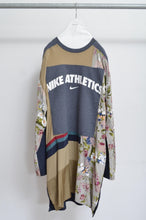 Load image into Gallery viewer, SWITCHING FLORAL OP_ASS*NAVY / A