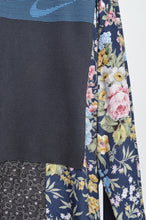 Load image into Gallery viewer, SWITCHING FLORAL OP_ASS*NAVY / C